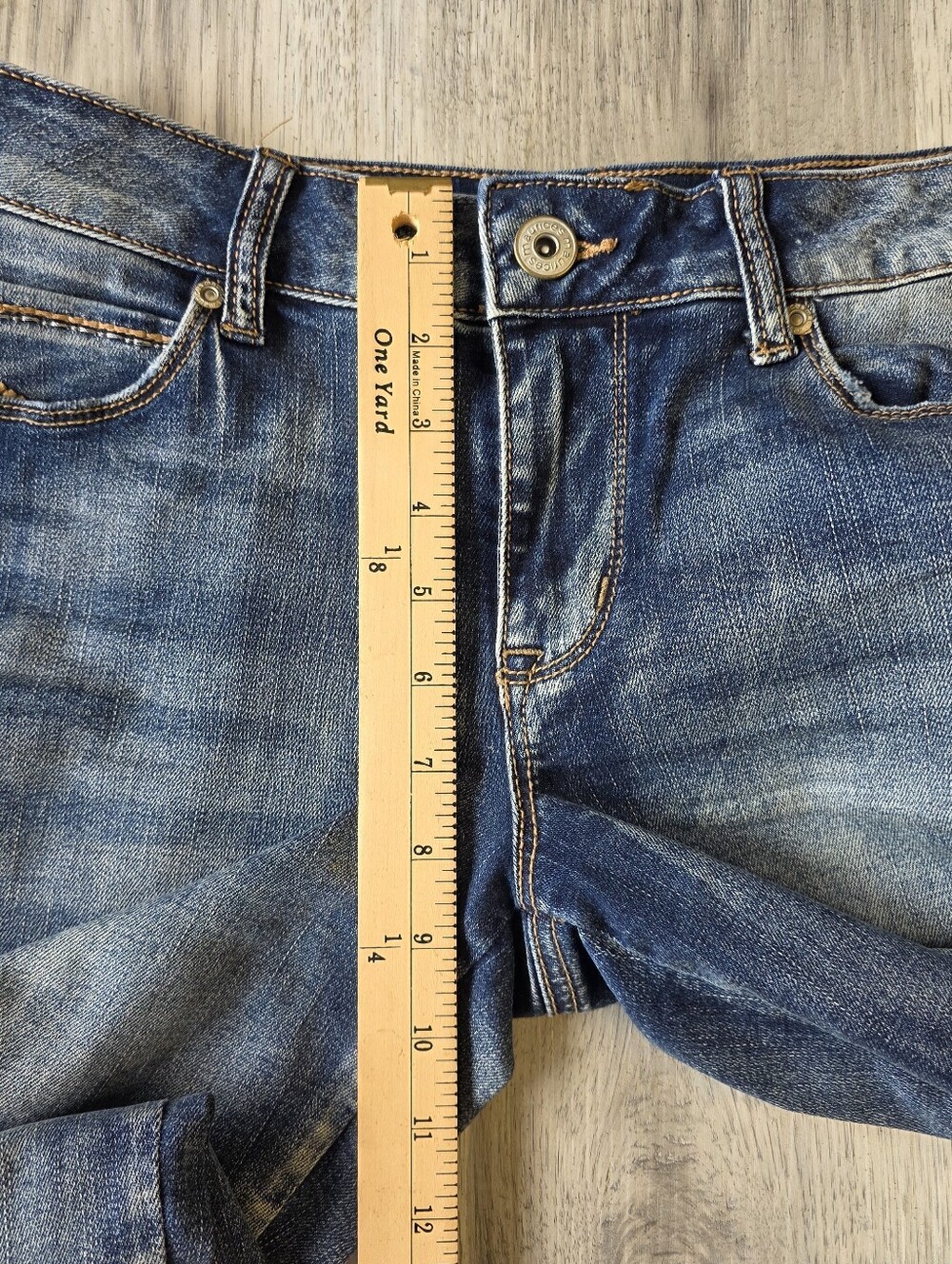 Maurices Women’s Cropped Jeans Size 3/4 Raw Hem - Picture 5 of 9
